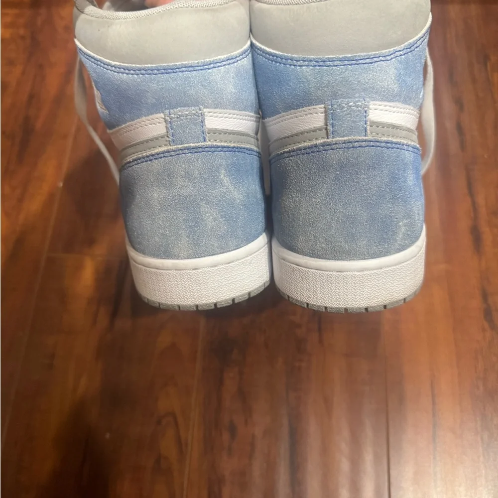 Air Jordan High-Top Sneakers - Picture 6 of 8